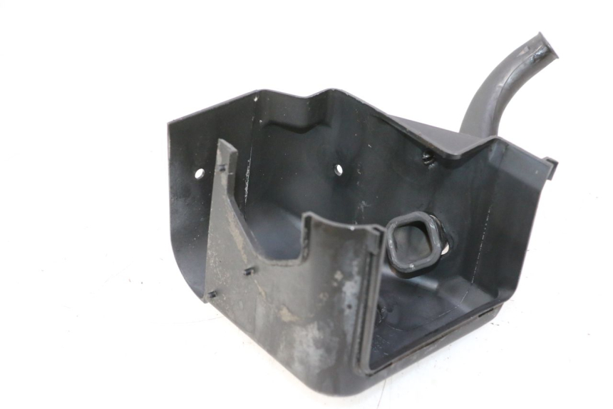 photo de CYLINDER COVER PIAGGIO TYPHOON 50 (2000 - 2009) - Alternative perspective