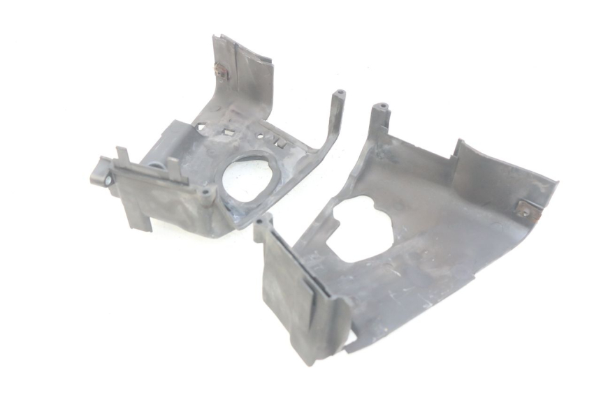 photo de CYLINDER HEAD COVER PIAGGIO VESPA LXV 125 (2006 - 2009) - Alternative perspective