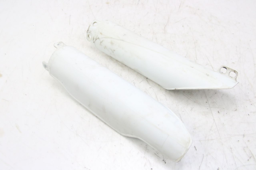 photo de FORK COVER HONDA CRF CR-F RX 450 (2017 - 2021) - Fixing points details