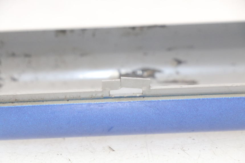 photo de FORK COVER PEUGEOT FOX 50 (1995 - 2003) - Distinctive features