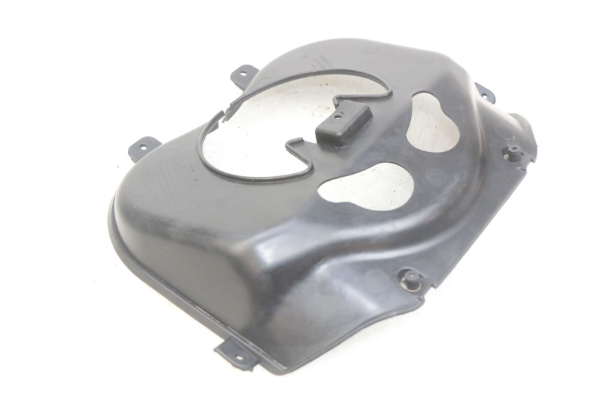 photo de FORK COVER PEUGEOT KISBEE 4T 50 (2010 - 2017) - Zoom on usage condition