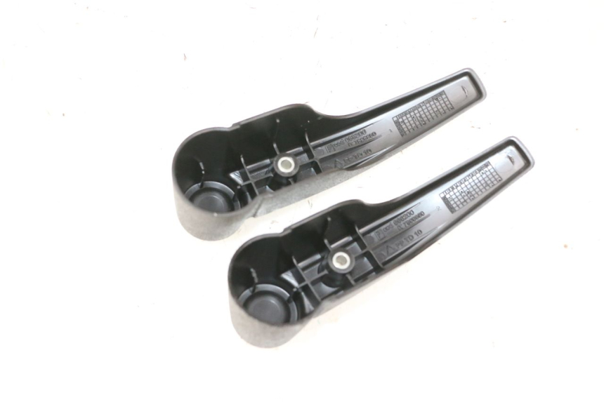 photo de FORK PANEL PIAGGIO MP3 HPE 300 (2019 - 2026) - Component detail