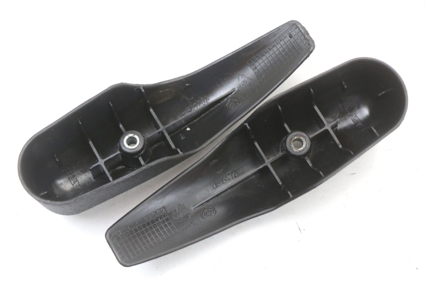 photo de FORK PANEL PIAGGIO MP3 500 (2011 - 2015) - Alternative perspective