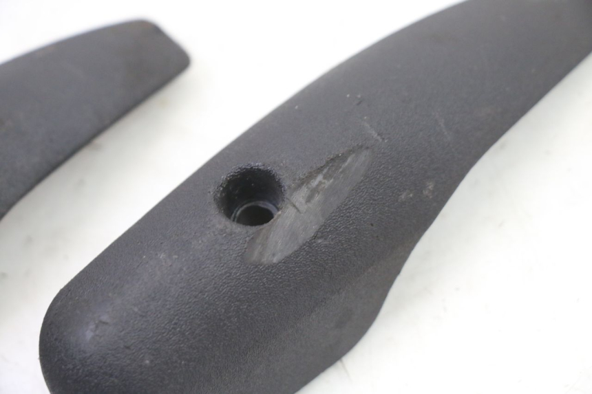 photo de FORK PANEL PIAGGIO MP3 500 (2014 - 2017) - Alternative perspective