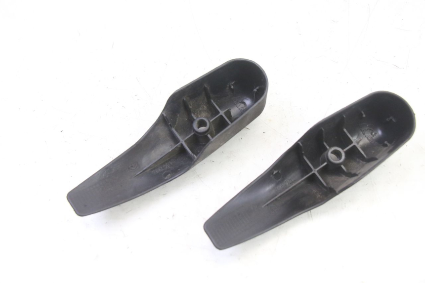 photo de FORK PANEL PIAGGIO MP3 500 (2014 - 2017) - Technical close-up