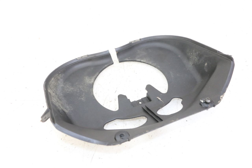 photo de FORK COVER PEUGEOT KISBEE 4T 50 (2018 - 2022) - Zoom on usage condition