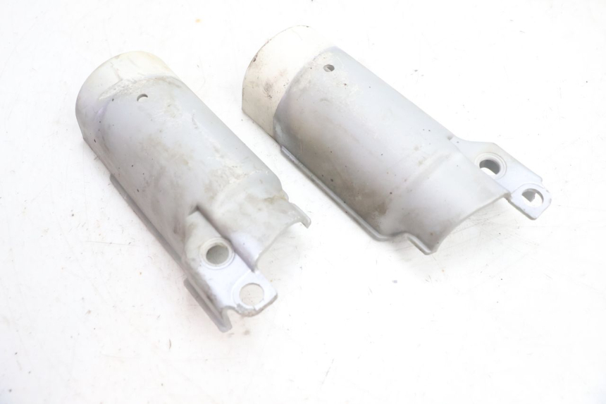 photo de FORK PANEL APRILIA SCARABEO GT 125 (1999 - 2007) - Zoom on usage condition