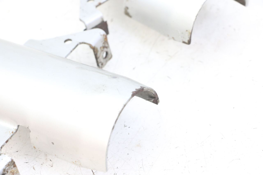 photo de FORK PANEL APRILIA SCARABEO GT TOURING 125 (1999 - 2005) - Alternative perspective