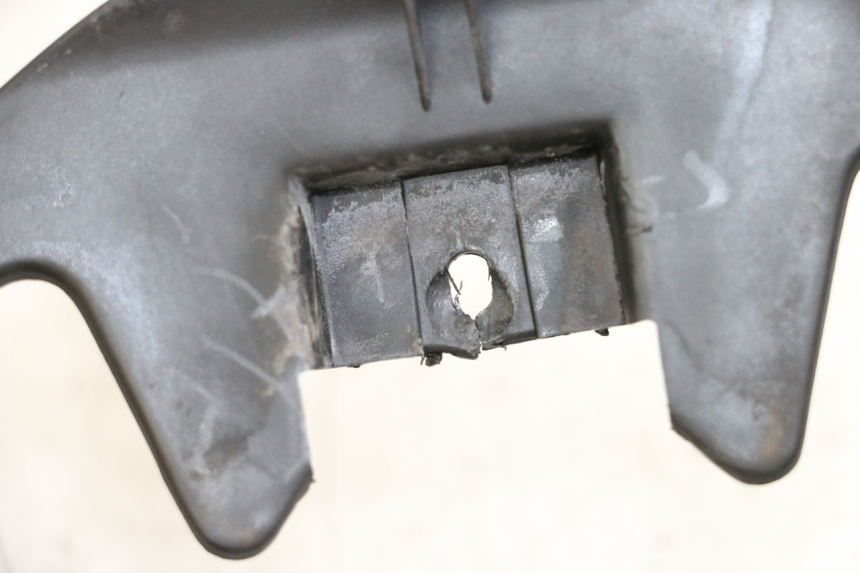 photo de FORK PANEL PEUGEOT STREETZONE 2T 50 (2014 - 2019) - Zoom on usage condition