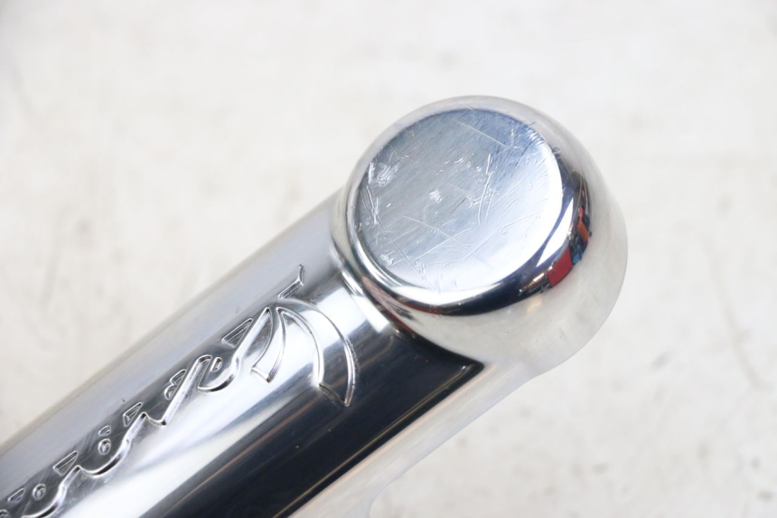 photo de FORK PANEL PIAGGIO VESPA PRIMAVERA 4T 50 (2021 - 2024) - Zoom on usage condition