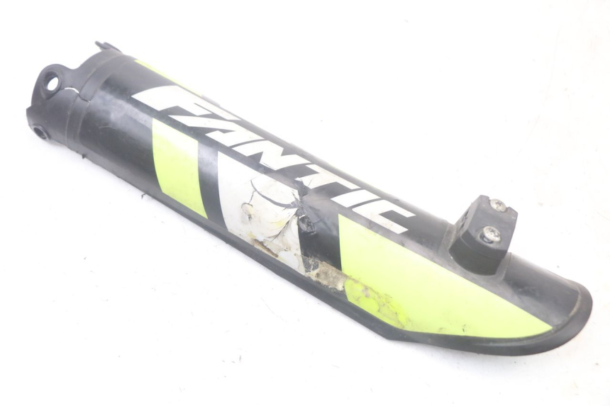 photo de FORK COVER FANTIC XM PERFORMANCE 2T 50 (2021 - 2022) - Fixing points details