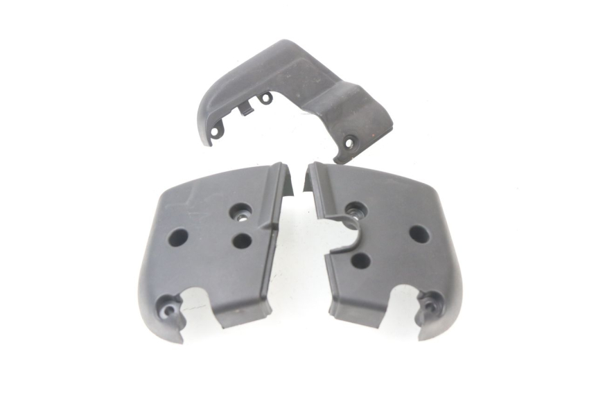 photo de MASTER CYLINDER COVER  APRILIA ATLANTIC 125 (2003 - 2009) - Alternative perspective