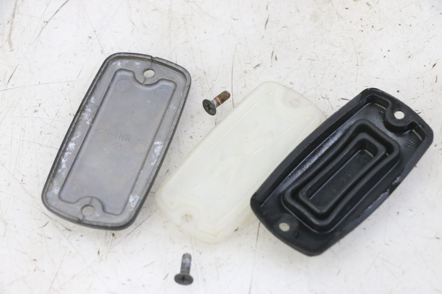 photo de MASTER CYLINDER COVER  HONDA CBF 500 (2004 - 2007) - Component detail