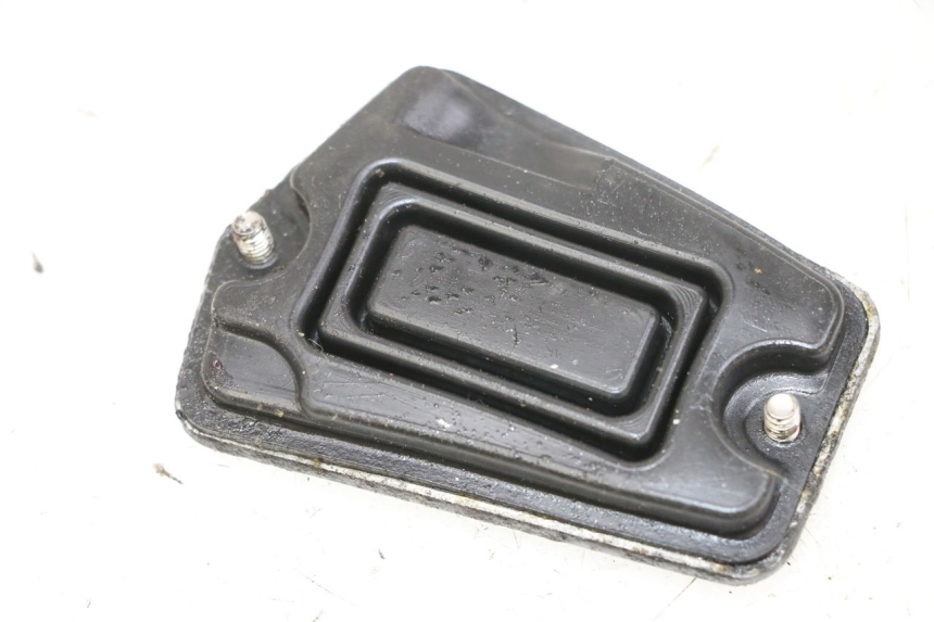 photo de MASTER CYLINDER COVER  YAMAHA FJ 36Y 1100 (1984 - 1985) - Zoom on usage condition