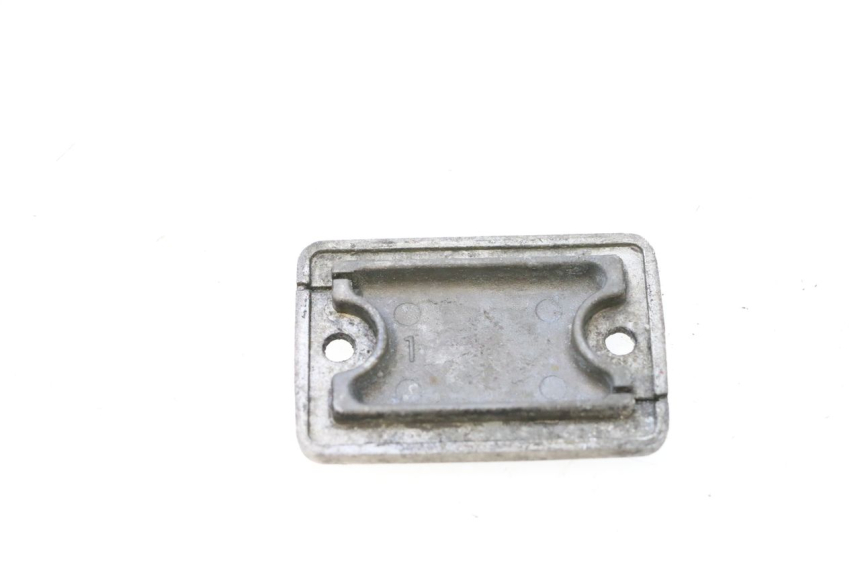 photo de MASTER CYLINDER COVER SYM GTS EVO 125 (2009 - 2013) - Zoom on usage condition
