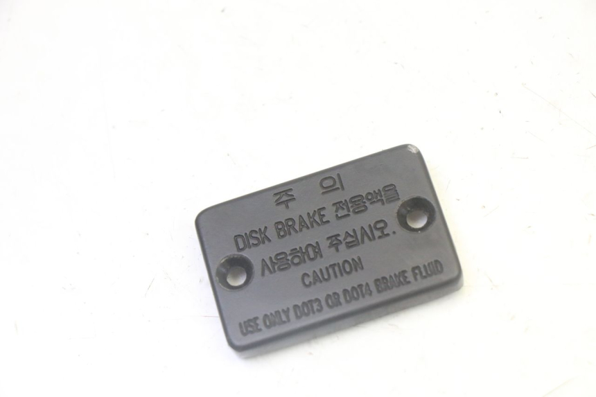 photo de MASTER CYLINDER COVER DAELIM HISTORY 125 (2001 - 2002) - Main view