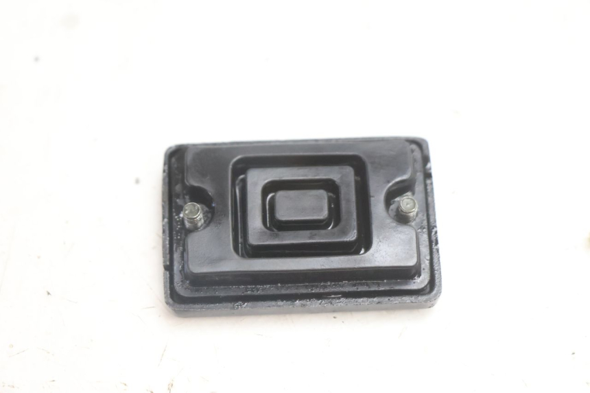 photo de MASTER CYLINDER COVER KEEWAY RY6 2T 50 (2011 - 2019) - Zoom on usage condition