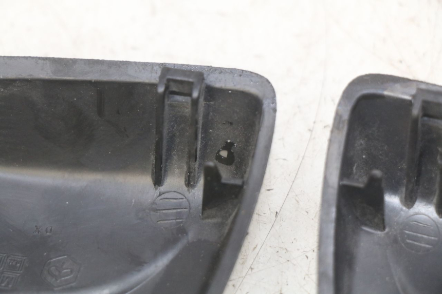 photo de MASTER CYLINDER COVER PIAGGIO XEVO - X EVO 125 (2007 - 2017) - Component detail