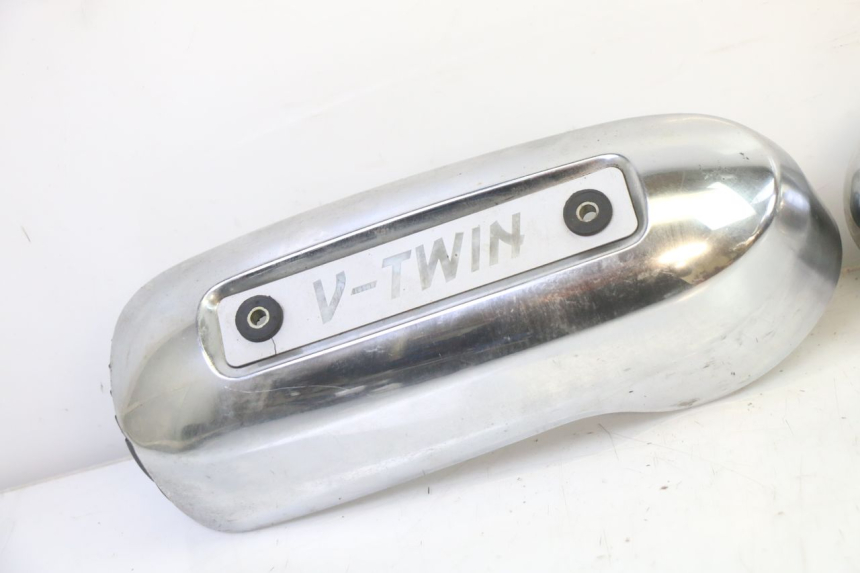 photo de ENGINE COVER HYOSUNG GV AQUILA 125 (2000 - 2009) - Component detail