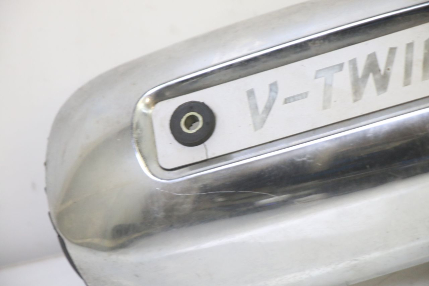 photo de ENGINE COVER HYOSUNG GV AQUILA 125 (2000 - 2009) - Zoom on usage condition