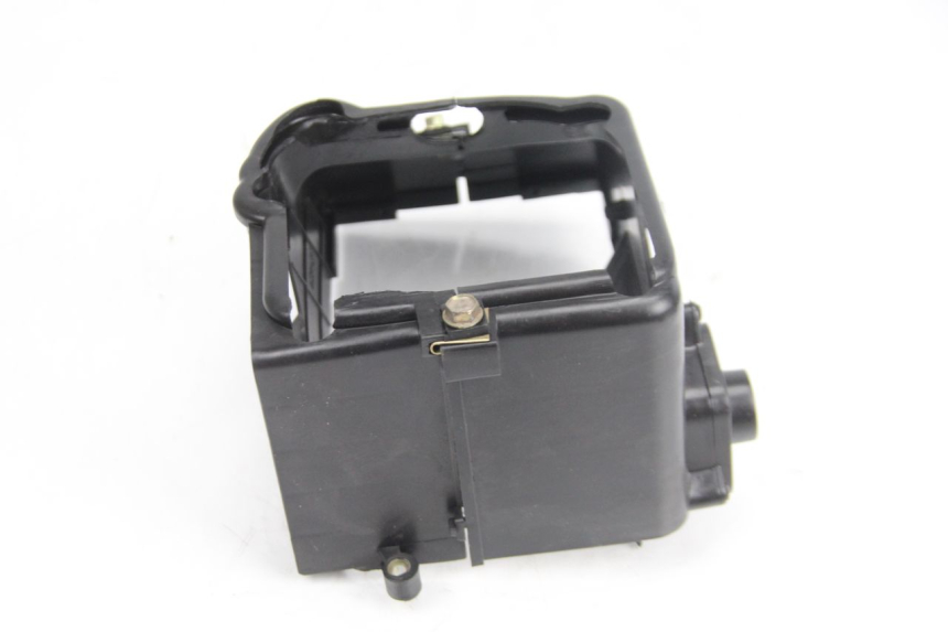 photo de ENGINE COVER JM MOTORS F45i 4T 50 (2020 - 2023) - Fixing points details