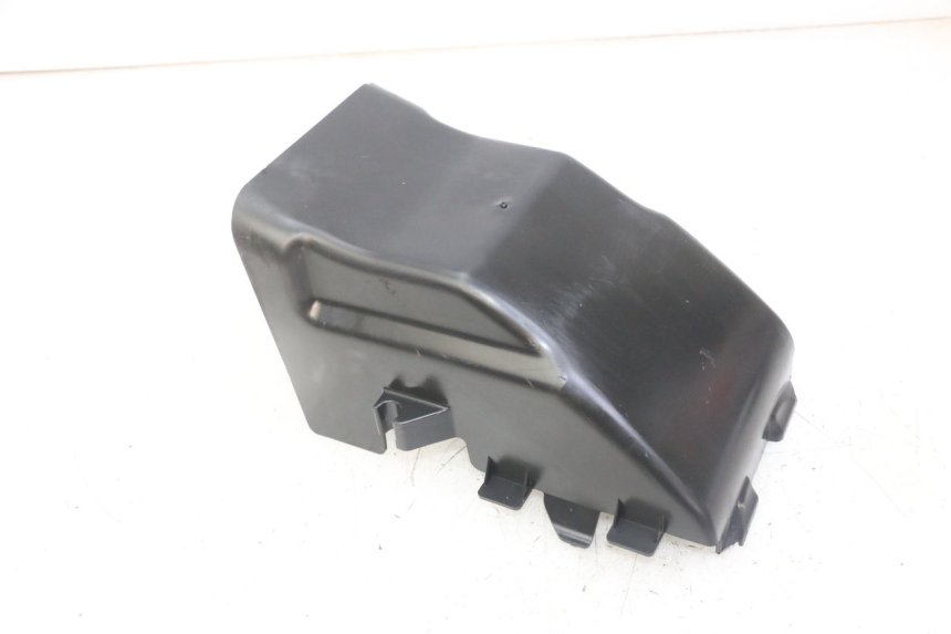 photo de ENGINE COVER PEUGEOT JET FORCE CARBU 50 (2003 - 2016) - Alternative perspective