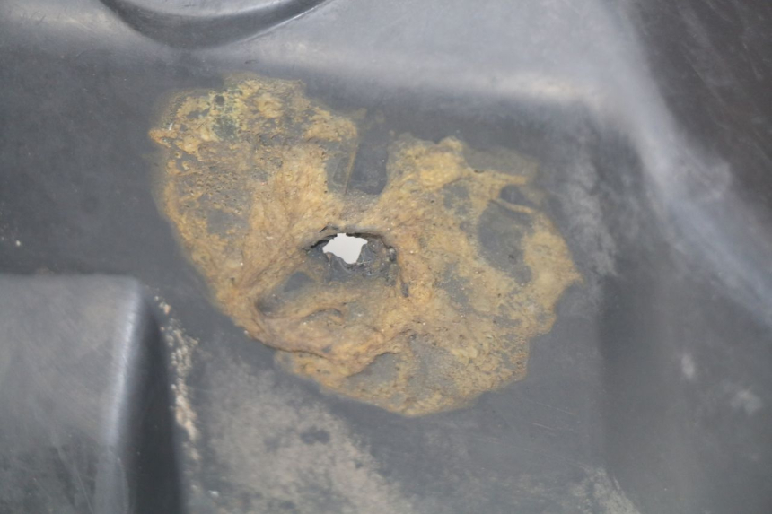 photo de ENGINE COVER PEUGEOT KISBEE 2T 50 (2010 - 2017) - Distinctive features