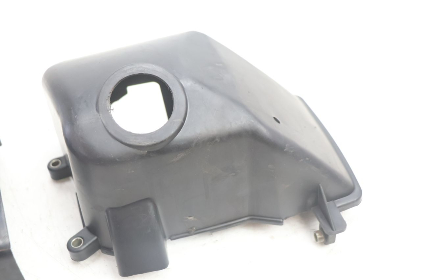 photo de ENGINE COVER PEUGEOT KISBEE 2T 50 (2010 - 2017) - Zoom on usage condition
