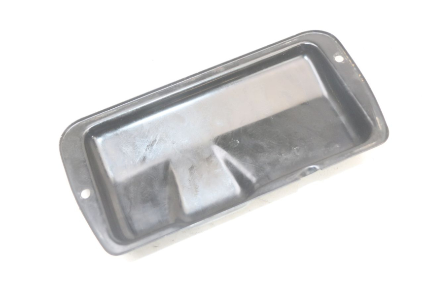 photo de ENGINE COVER SUZUKI GS F 500 (2004 - 2007) - Alternative perspective