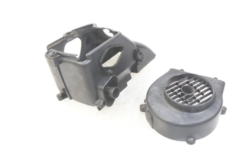 photo de ENGINE COVER PEUGEOT V-CLIC VCLIC 50 (2007 - 2013) - Zoom on usage condition