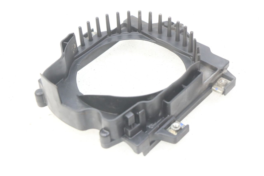 photo de ENGINE COVER PIAGGIO VESPA GTS IGET ABS 125 (2017 - 2023) - Alternative perspective