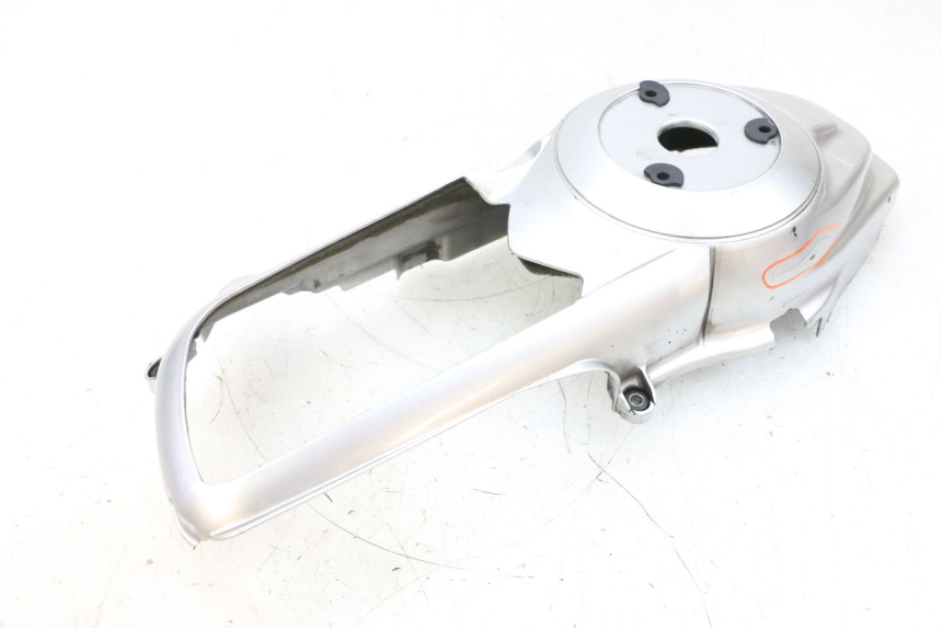 photo de ENGINE COVER PIAGGIO VESPA GTS SUPER IE 125 (2009 - 2016) - Fixing points details