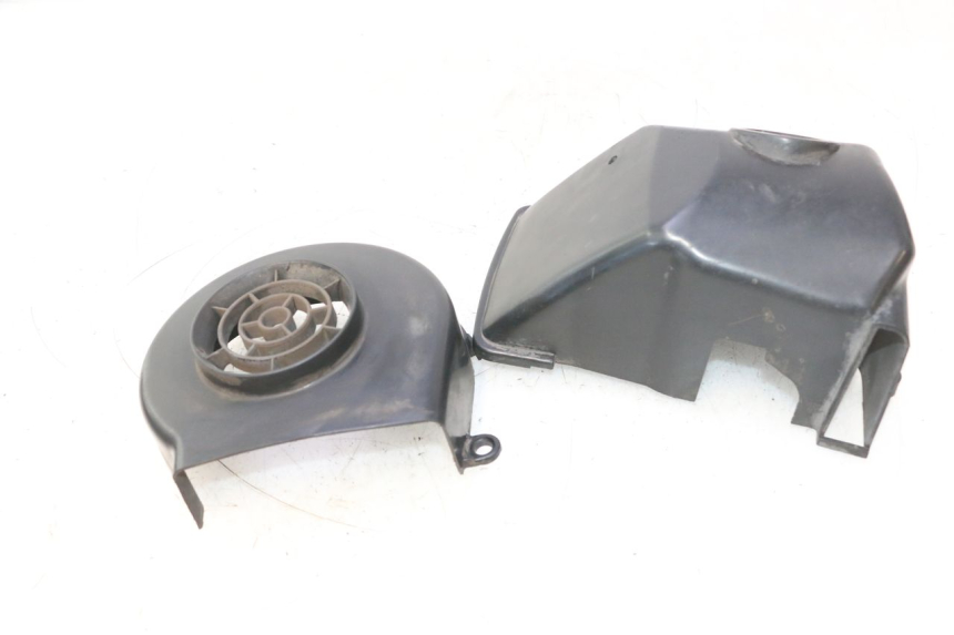 photo de ENGINE COVER PEUGEOT VIVACITY NEW 2T 50 (2008 - 2017) - Fixing points details