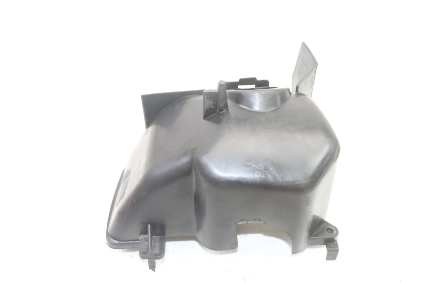 photo de ENGINE COVER PEUGEOT VIVACITY 50 (2004 - 2009) - Zoom on usage condition
