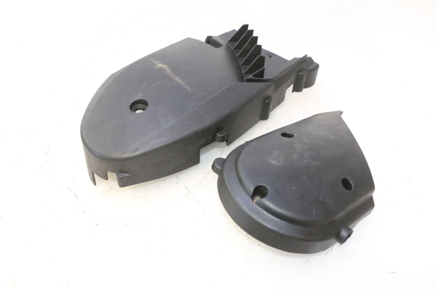 photo de ENGINE COVER YAMAHA YP MAJESTY 125 (1998 - 2001) - Technical close-up