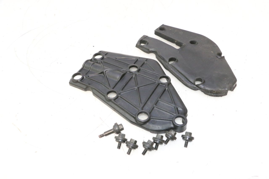 photo de ENGINE COVER KAWASAKI ZX-6R ZX6R 600 (2000 - 2002) - Alternative perspective