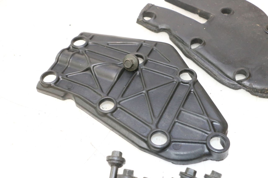 photo de ENGINE COVER KAWASAKI ZX-6R ZX6R 600 (2000 - 2002) - Technical close-up