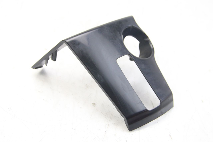 photo de IGNITION SWITCH COVER PIAGGIO BEVERLY 125 (2010 - 2015) - Main view