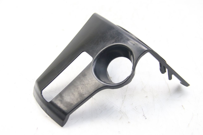 photo de IGNITION SWITCH COVER PIAGGIO BEVERLY 125 (2010 - 2015) - Alternative perspective