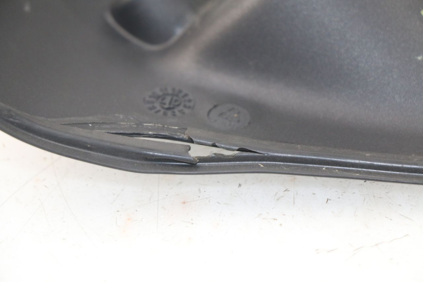 photo de IGNITION SWITCH COVER MV AGUSTA BRUTALE R WALLY 910 (2008 - 2008) - Technical close-up