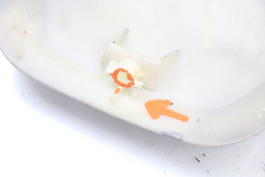 photo de IGNITION SWITCH COVER LONGJIA EASY MAX 125 (2020 - 2024) - Surface and material condition