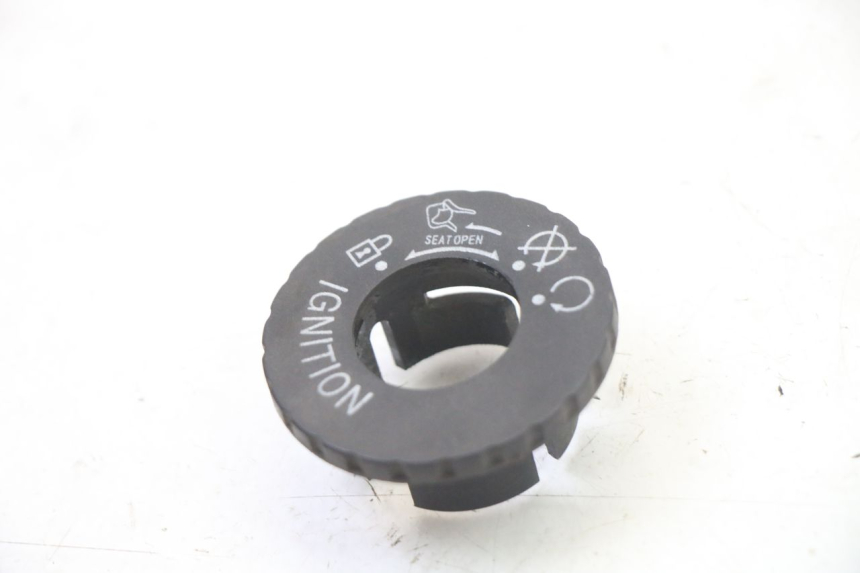 photo de IGNITION SWITCH COVER SYM FIDDLE 3 III 125 (2014 - 2020) - Component detail