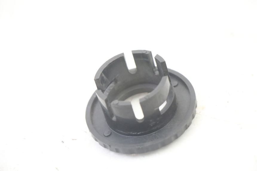 photo de IGNITION SWITCH COVER SYM FIDDLE 125 (2008 - 2010) - Alternative perspective