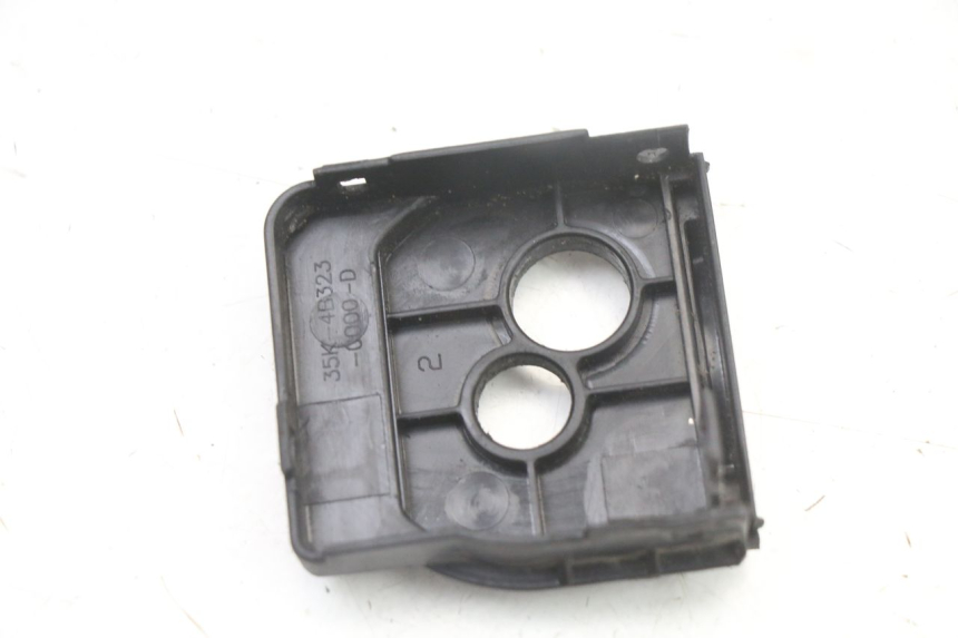photo de IGNITION SWITCH COVER HONDA PCX (JF57/JF64) 125 (2014 - 2018) - Technical close-up