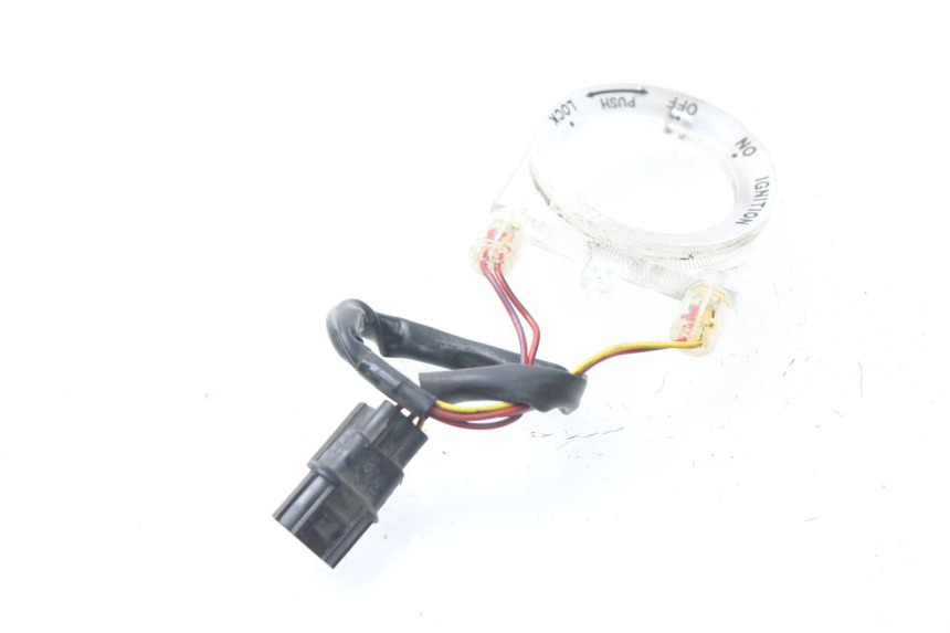photo de IGNITION SWITCH COVER HONDA NSS EX FORZA 250 (2005 - 2013) - Alternative perspective