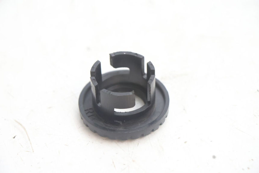 photo de IGNITION SWITCH COVER TNT MOTOR ROMA 10' 2T 50 (2011 - 2018) - Zoom on usage condition