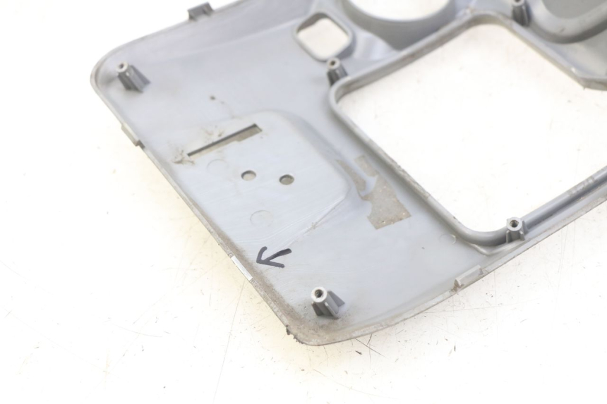 photo de IGNITION SWITCH COVER DAELIM S3 125 (2010 - 2017) - Zoom on usage condition