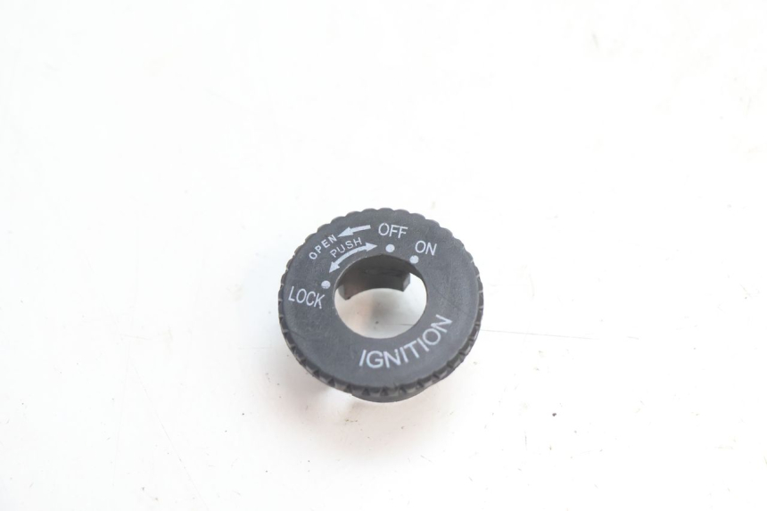photo de IGNITION SWITCH COVER VASTRO STREET S 50 (2016 - 2021) - Component detail