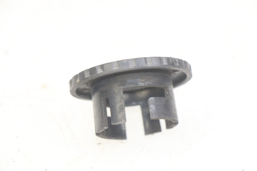 photo de IGNITION SWITCH COVER SYM SYMPHONY 125 (2009 - 2015) - Zoom on usage condition