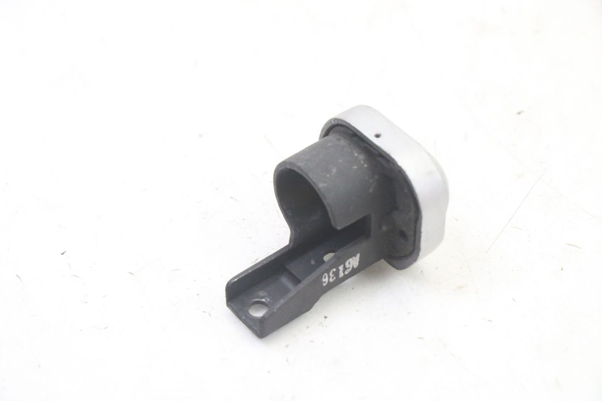 photo de IGNITION SWITCH COVER SUZUKI UH BURGMAN 125 (2002 - 2006) - Alternative perspective
